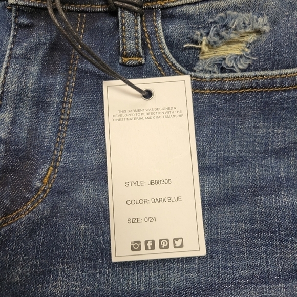 JUDY BLUE Boyfriend Fit Jeans Distressed Medium Wash Stretch Women's Size 24 / 0 - Picture 6 of 12